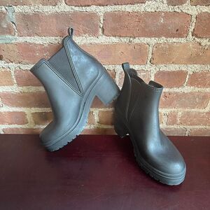 Jeffrey Campbell Women's Black Chelsea Boots